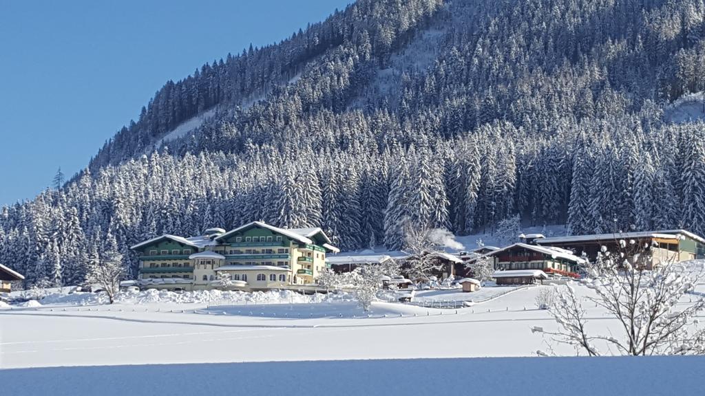 Wohlfuehlresort Und Feriengut Martinerhof Sankt Martin am Tennengebirge Exteriör bild
